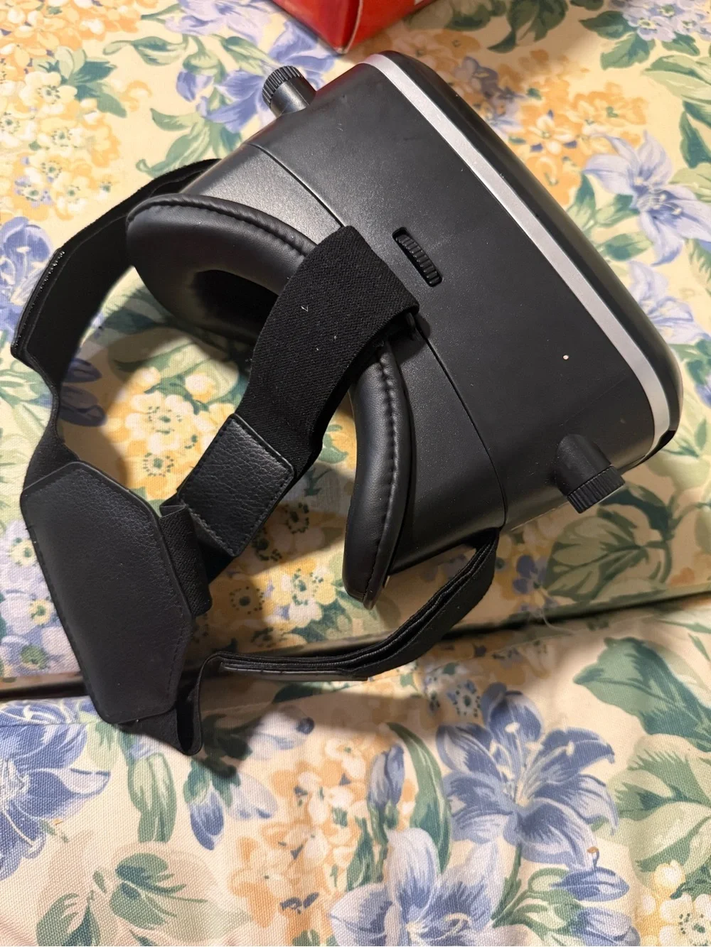 Virtual Reality headset